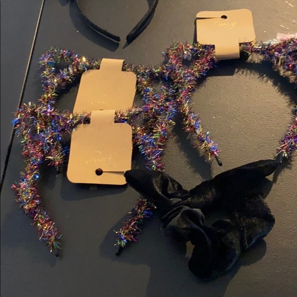 Assortment of headpieces - Picture 8 of 9